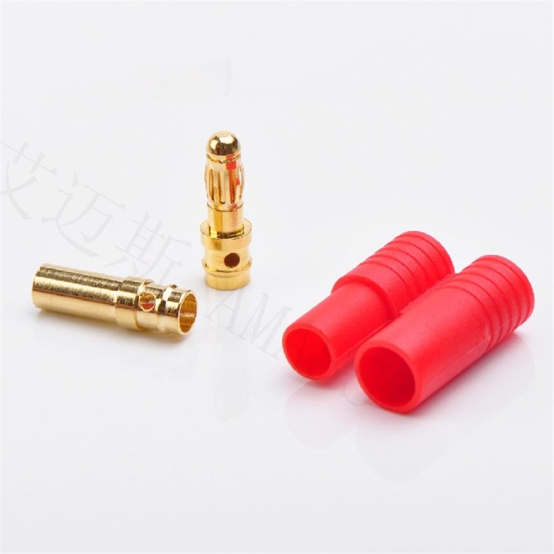 Conector dorado 3.5mm. con funda